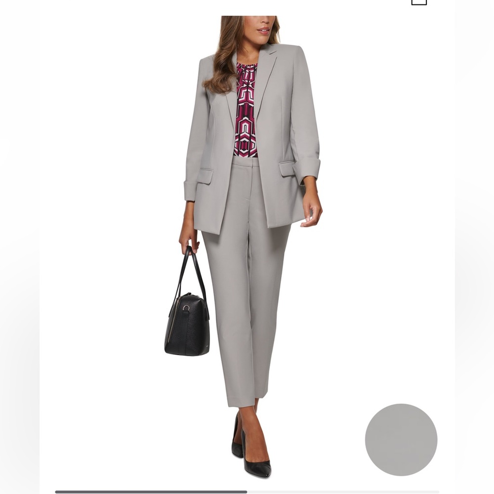 Calvin Klein Light Gray Women's Blazer & Pants Suit with Patterned Top